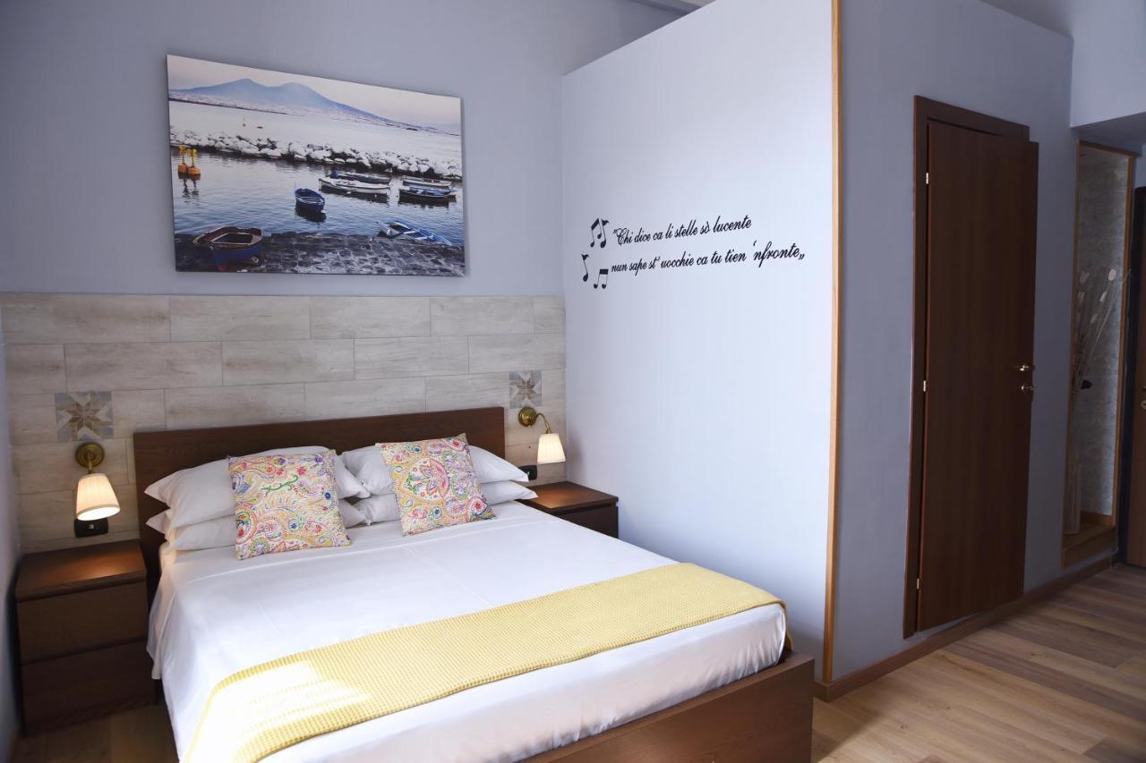 Bed and Breakfast La Dimora Luca Giordano Neapel Exterior foto