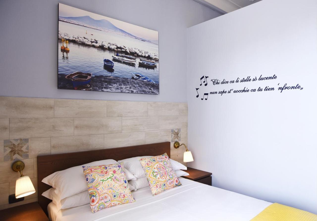 Bed and Breakfast La Dimora Luca Giordano Neapel Exterior foto