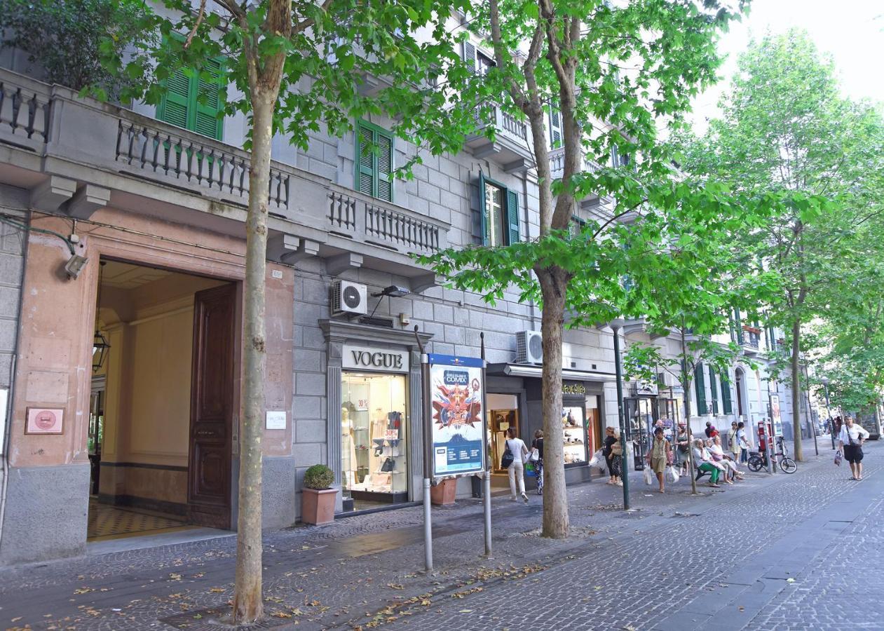 Bed and Breakfast La Dimora Luca Giordano Neapel Exterior foto